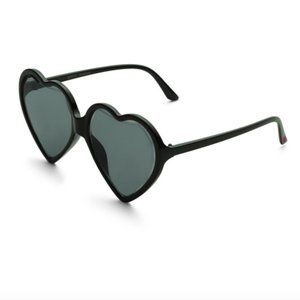 NWT Betsey Johnson Black Heart Sunglasses